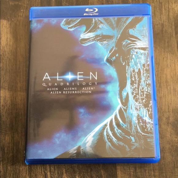 Alien Quadrilogy BluRay DVD - Picture 1 of 3